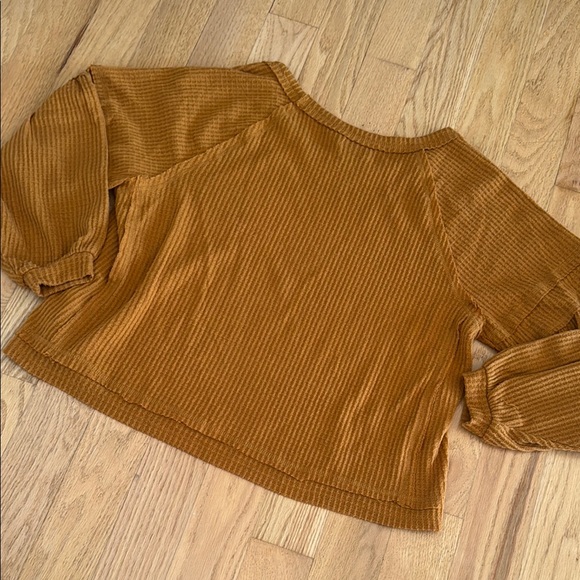 Wonderly waffle long sleeve top, Indian gold, size Medium - Picture 10 of 11